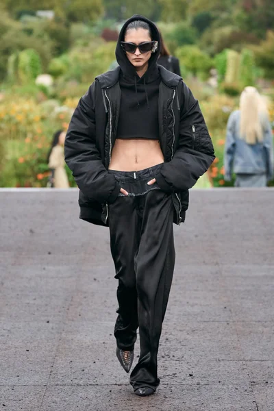 Look 29